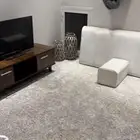 جلسة ارضية مع تلفزيون