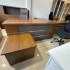 اثاث مكتبي