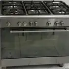 غاز مع فرن جيد السعر 700