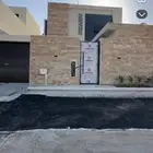 للبيع فيلا في حي الملك فهد عنيزه