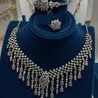 طقم اكسسوار فاخر بديل الذهب والالماس