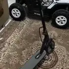 سكوتر   سياره كبيره