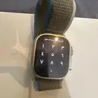 ساعة الترا ابل
