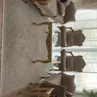 كنب طقم 7 اشخاص مع ثلاث طاولات