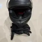 خوذة وملابس سيفتي