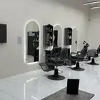 صالون حلاقه جديد للتقبيل