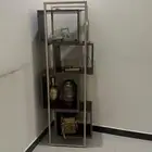 للبيع سجادتين وطاولات ومكتبه ودولاب وجلسه