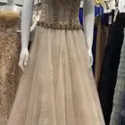 فستان للبيع