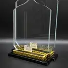 لوحات مكتبية ودروع تذكارية