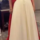 فستان مناسبات لعمر 12سنه لبسه مره واحده اربع ساعات