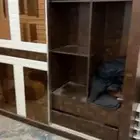 دولاب للبيع معه سرير و الدولاب واضح من داخل