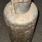 اسطوانة غاز قديمه فضيه طويله غازكو