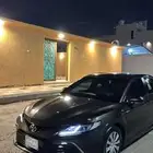 للبيع كامري 2021 عودي غامق - وارد الساير .