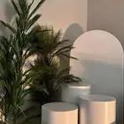 للايجار ستاند ابيض وطاولات بيضاء للحفلات