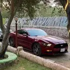 موستنق