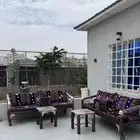 كراسي وجلسات خارجية وارضية