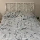 سرير للبيع