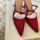 كعب احمر