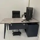 مكتب شبه جديد للبيع