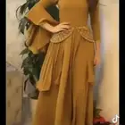 فستان من مصممه كويتيه