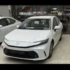 كامري 2025 E. ابيض