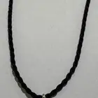 تعليقه خيط ذهب ابيض والماس مستخدم