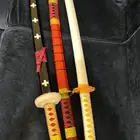 للبيع سيوف انمي خشب العدد3