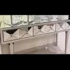 طاولة مدخل زجاج