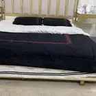 سرير ودولاب نفرين