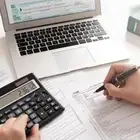 محاسب لرفع الإقرارات الضريبية