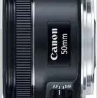 عدسة كانون 50mm