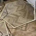 طاولات خدمة مع طاولات كبيره