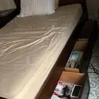 سرير وتخزين