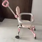 عربية متنقله اللون وردي