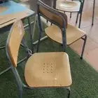 كراسي وطاولات مدرسية مستعمله للبيع اثاث