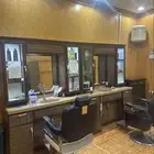 للبيع ديكور حلاق مستعمل نظيف