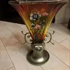 كرسي وقبلان وتحف