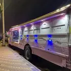 الباص للبيع باغراضه او بدون