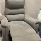 تلفزيون وكنبه