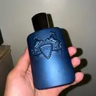 عطر لايتون من دي مارلي شبه جديد مع كرتونه