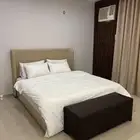 استوديو للإيجار الشهري