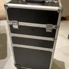 شنطة مكياج كبيرة