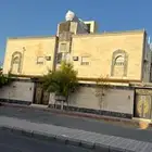 للبيع عماره خمس شقق