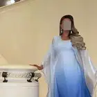 فستان من مصممه
