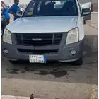 ونيت ايسوزو موديل 2011 لون ابيض غمارتين
