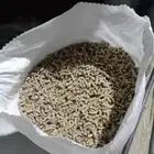 للبيع علف مكعبات