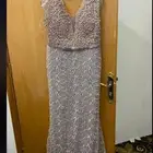 فستان للبيع بسعر رمزي