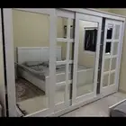 خزانة ملابس وتسريحة