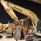 للبيع بكلين كوماتسو م 2011 مقاس 200 مع الدقاق