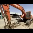بوكلينات لهدم البيىت والمبني في حفر الباطن